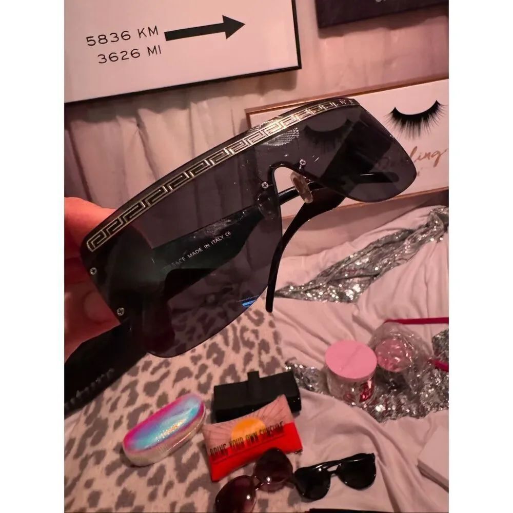 Vintage 1990’s Y2K Versace Sunglasses Black Oversized shield visor Designer